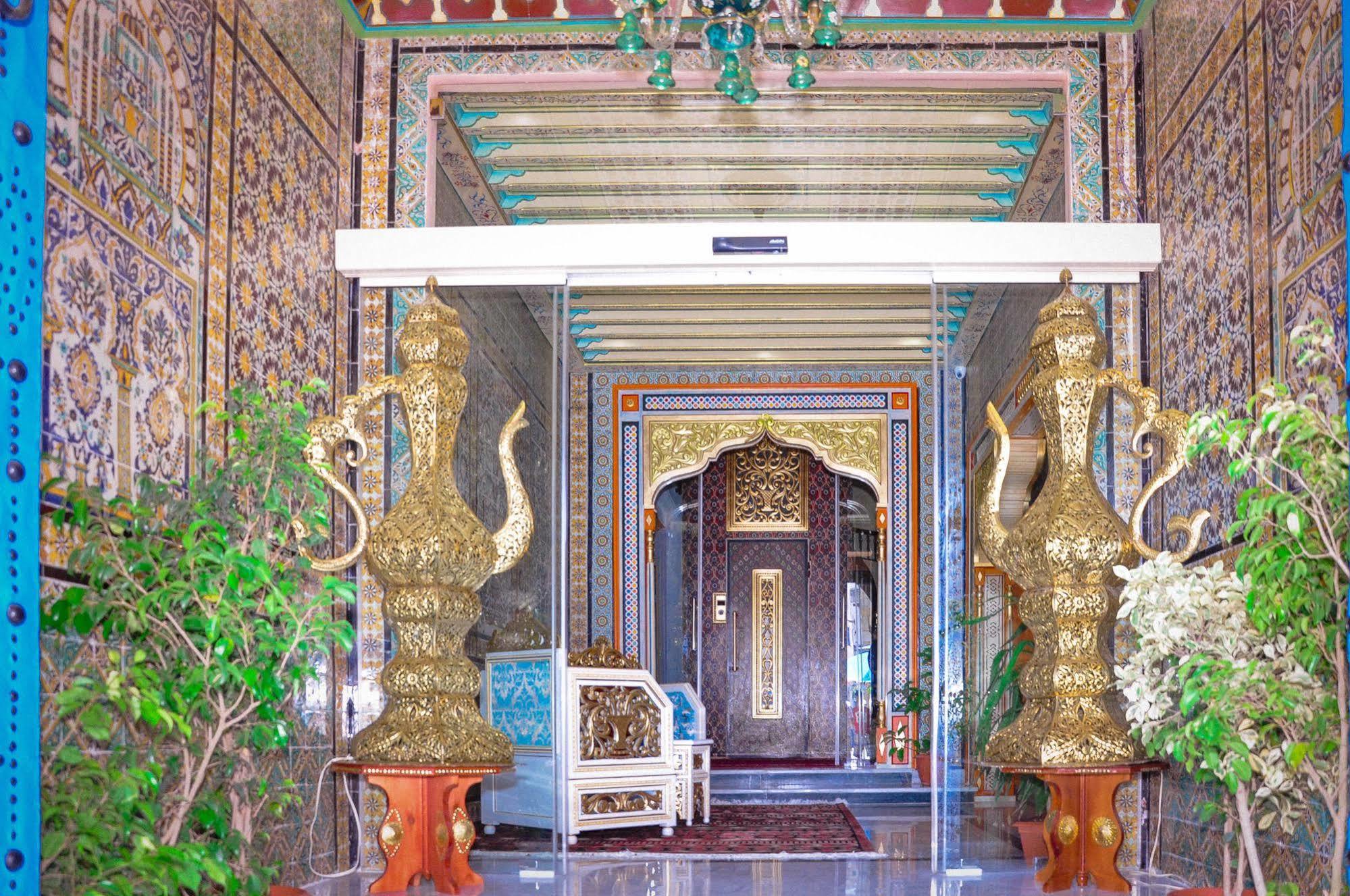 Royal Victoria - Ex British Embassy Hotell Tunis Exteriör bild